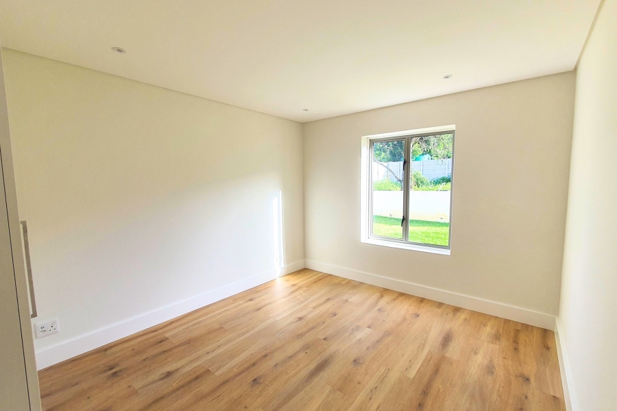 4 Bedroom Property for Sale in Vierlanden Western Cape